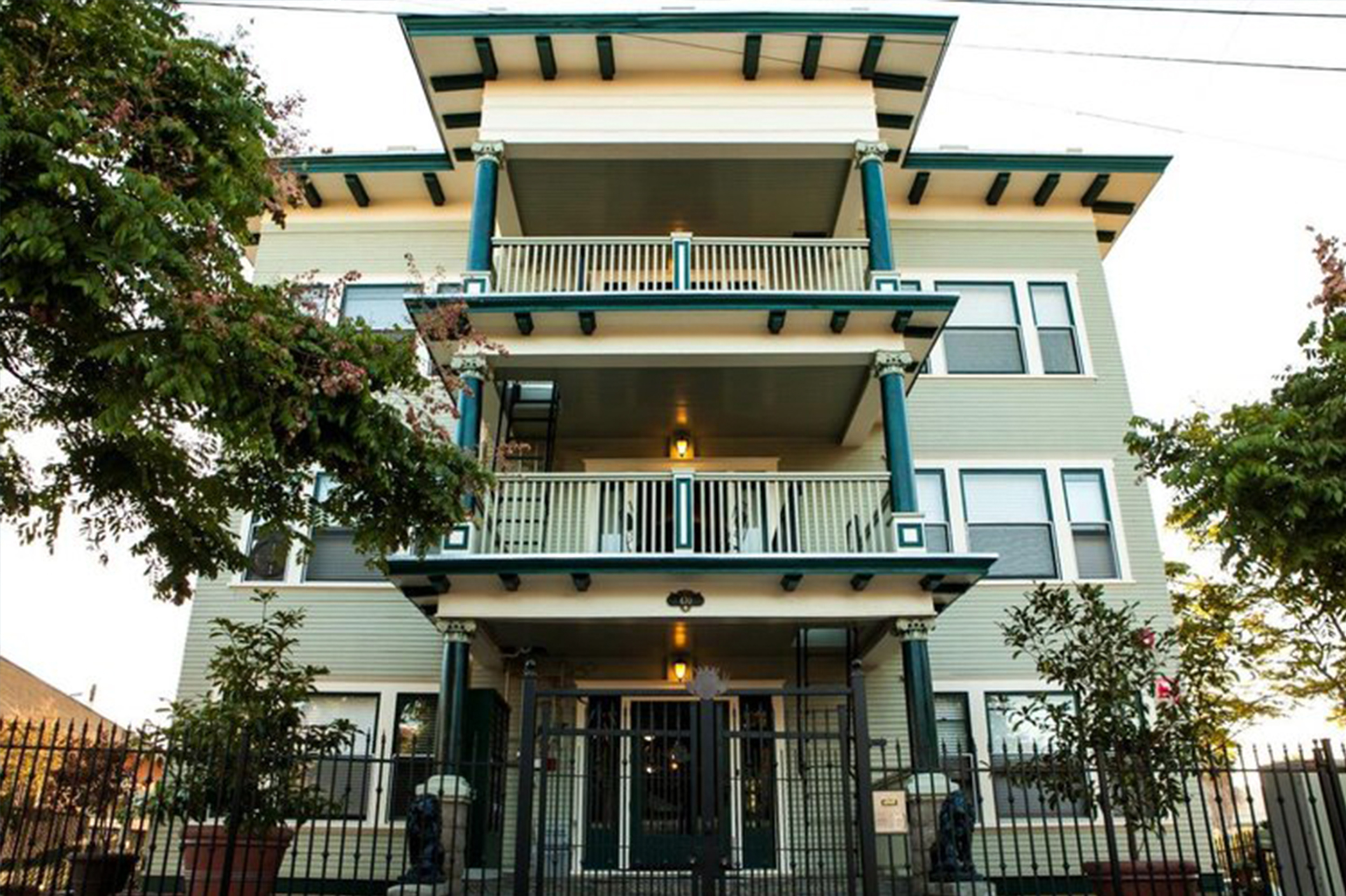 SENTRE Sells 27-Unit Sherman Heights Apartment Community for $7.3M